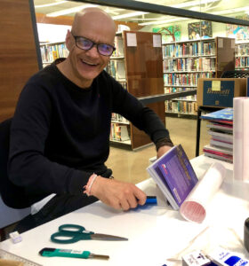 Volunteer-at-Avalon-Library