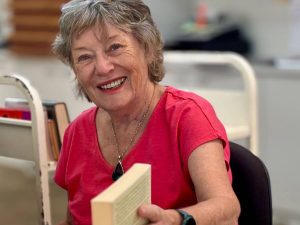 volunteer-avalon-library