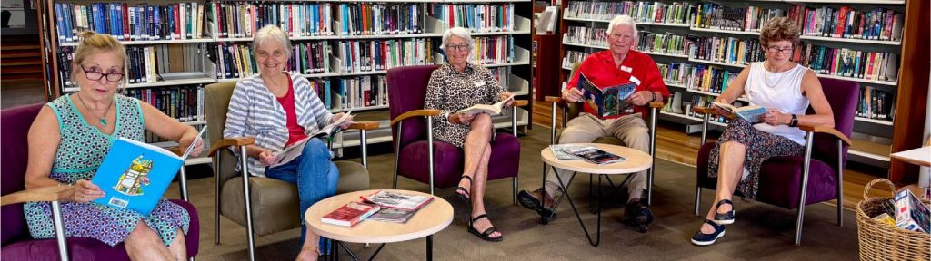 volunteers-reading