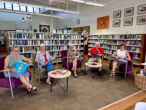 volunteers-reading
